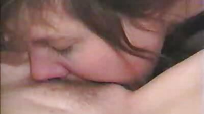 Невероятната маце Айда Фокс е прецакана в гореща сцена клипове на порно в POV стил